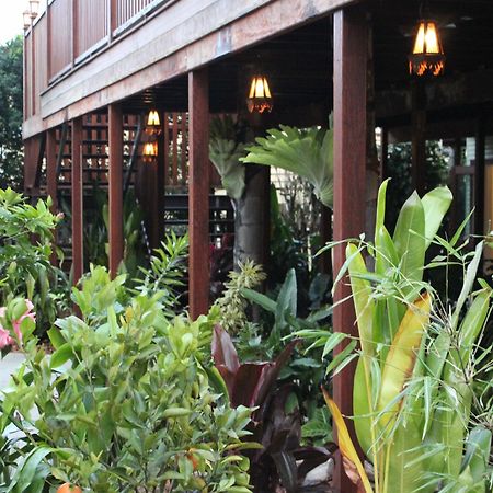 Aparthotel Five 3 Five Urangan Exterior foto