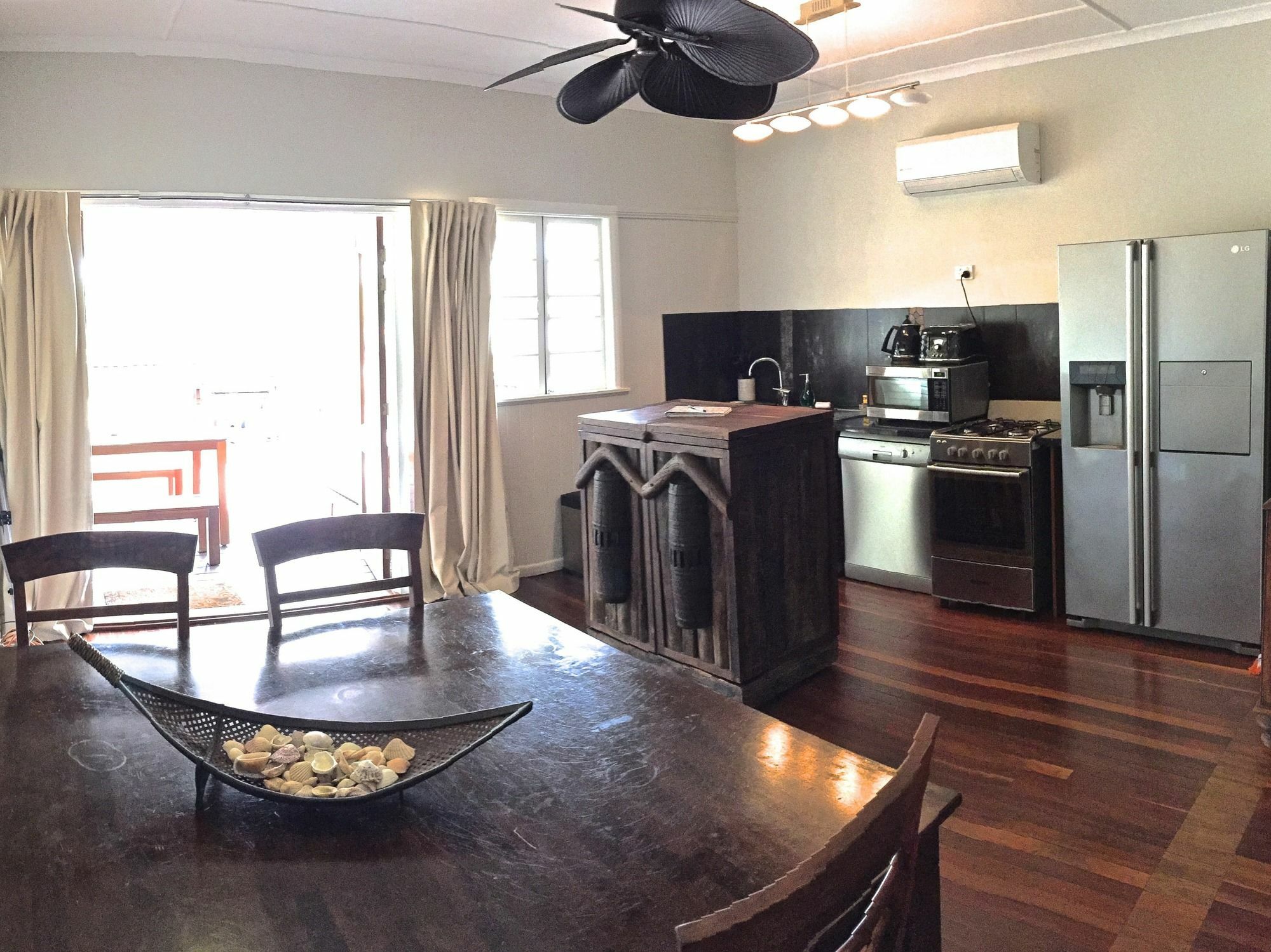 Aparthotel Five 3 Five Urangan Exterior foto
